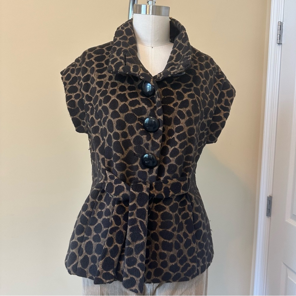 Luii Brand Women's Leopard Print Vest With Black Buttons Size Medium